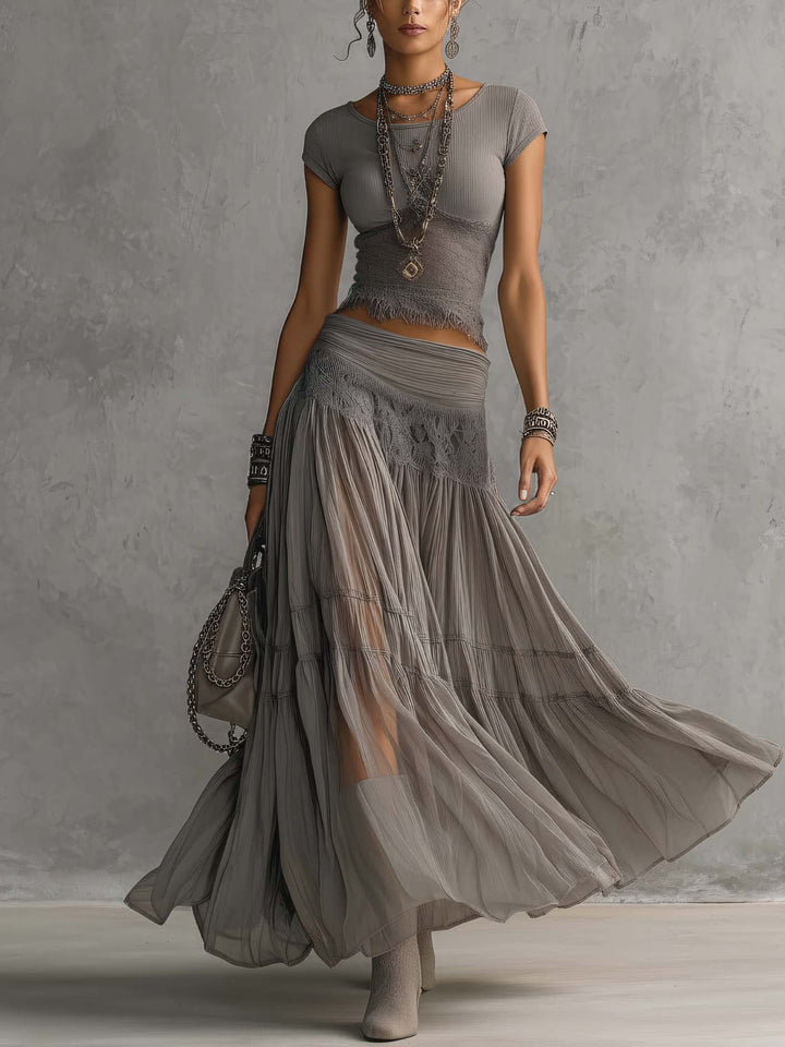 Set Top in Pizzo Grigio Trasparente e Gonna Maxi Plissettata