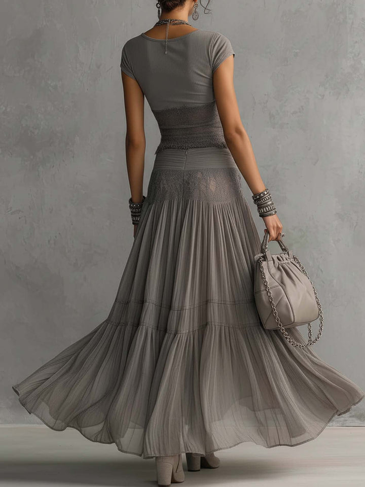 Set Top in Pizzo Grigio Trasparente e Gonna Maxi Plissettata
