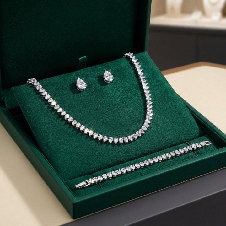 Splendido Set Completo di Zirconia Cubica Trasparente