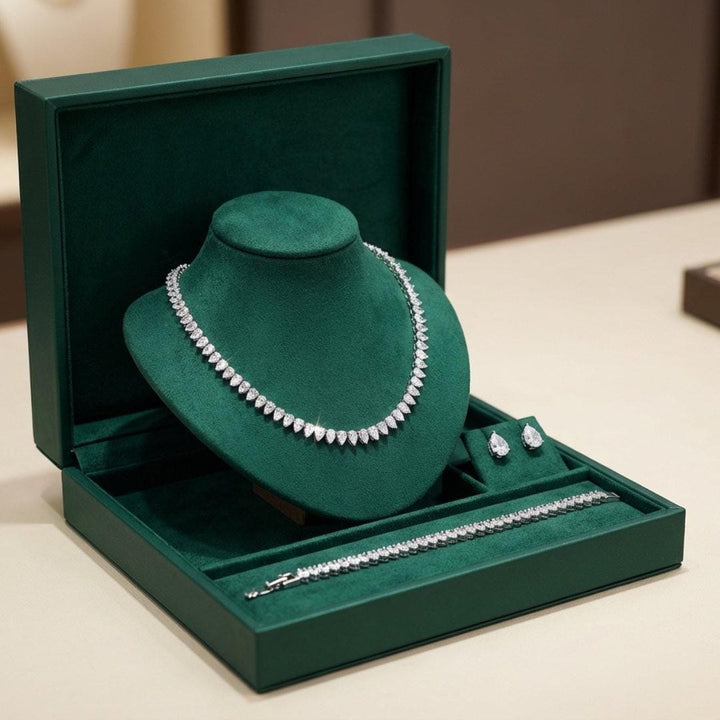 Splendido Set Completo di Zirconia Cubica Trasparente