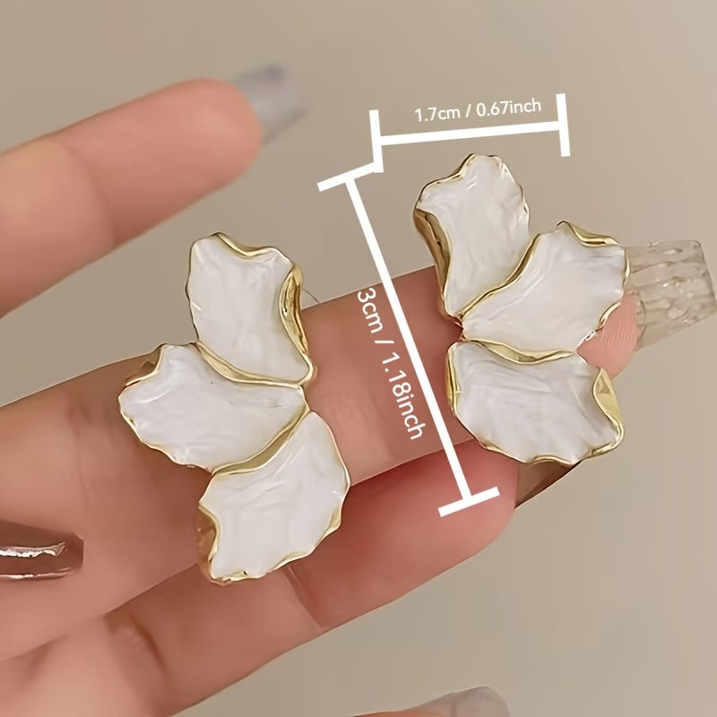 Orecchini a Petalo di Fiore di Perla