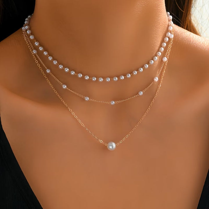 Il set di collane a strati Trinity Pearl