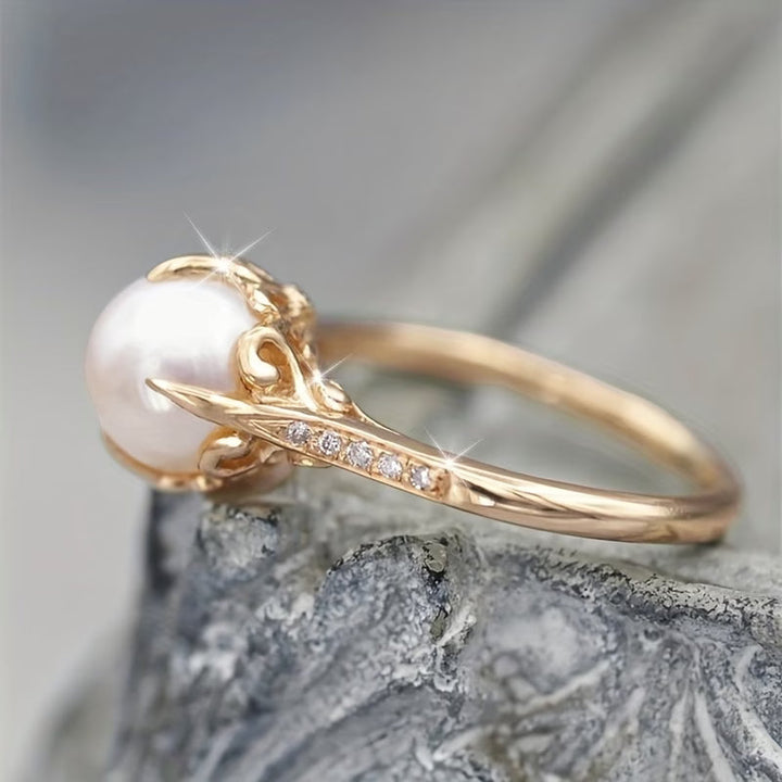 Anello Delicato in Perle e Cristalli