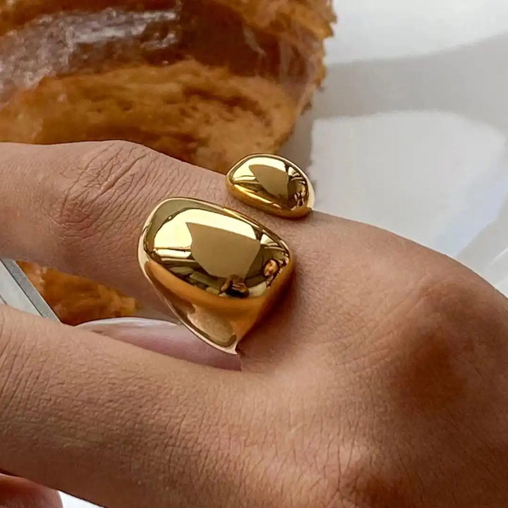 Anello Minimalista in Oro