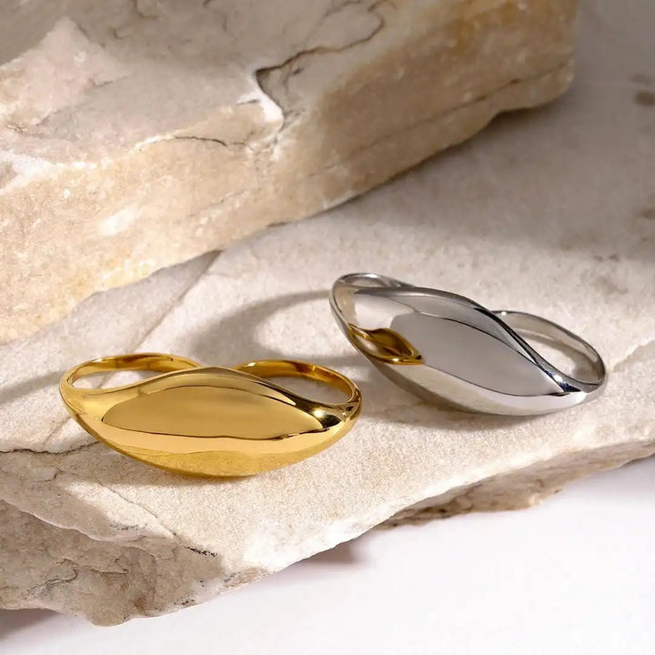 Anello Doppio in Oro Senza Tempo