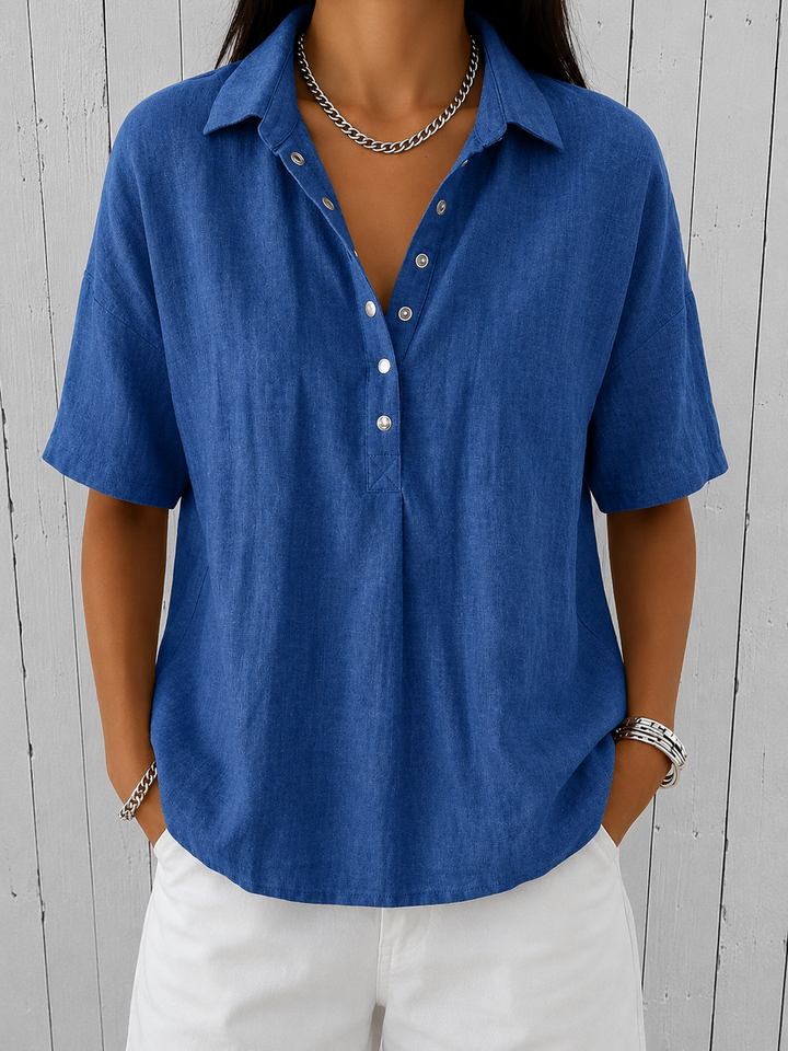 Ava | Blusa con Collo e Dettagli con Bottone