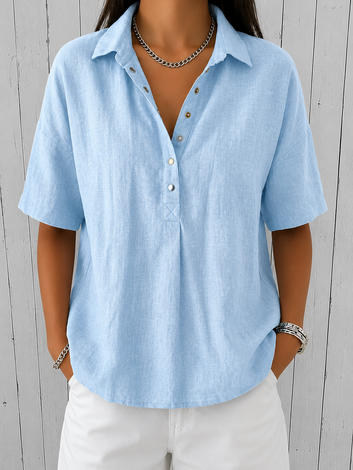 Ava | Blusa con Collo e Dettagli con Bottone