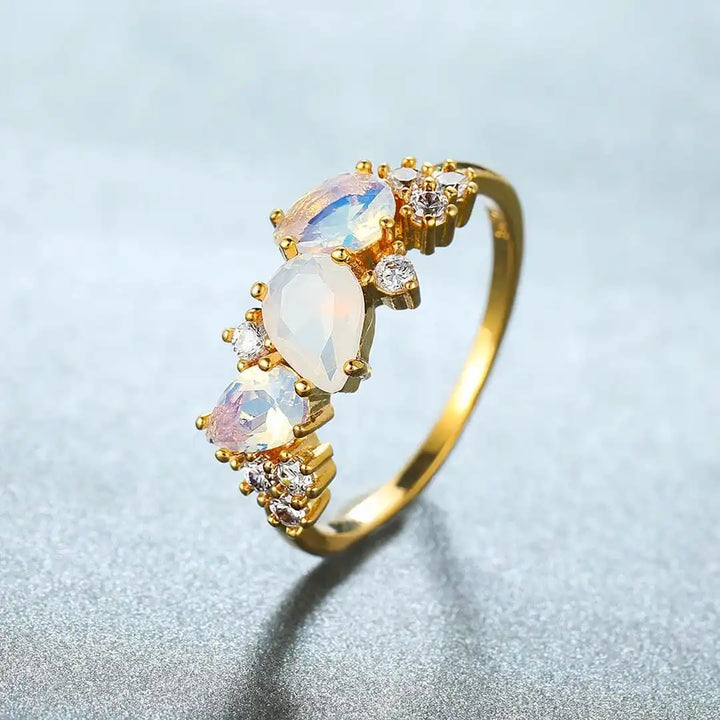 Anello Vintage in Pietra di Luna Dorata