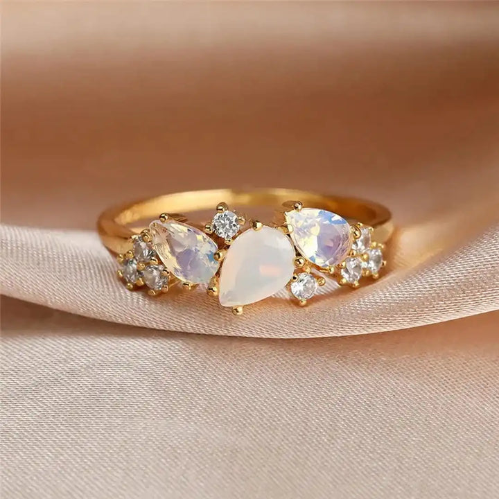 Anello Vintage in Pietra di Luna Dorata