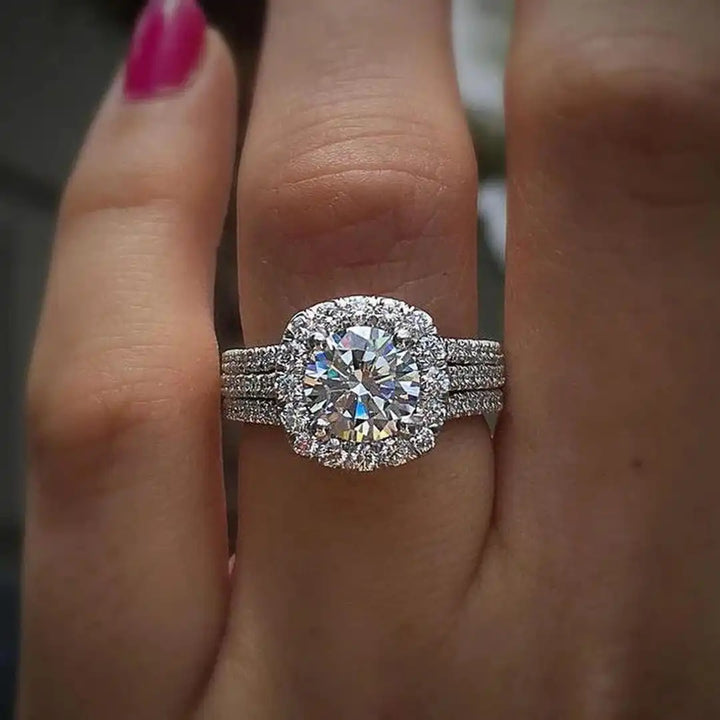 Anello Dichiarativo Pavé a Halo a Cuscino