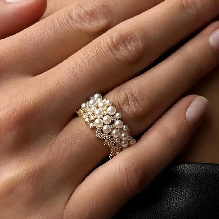 Anello Vintage Regolabile in Perle e Zirconia