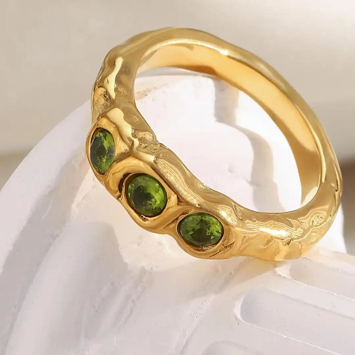 Anello Vintage in Oro con Pietre Preziose Intarsiate