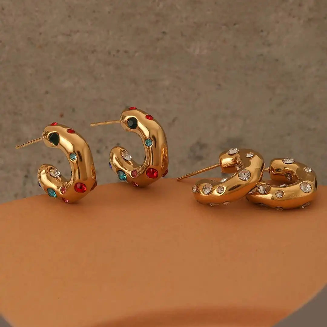 Orecchini a cerchio in zirconia dorata scintillante