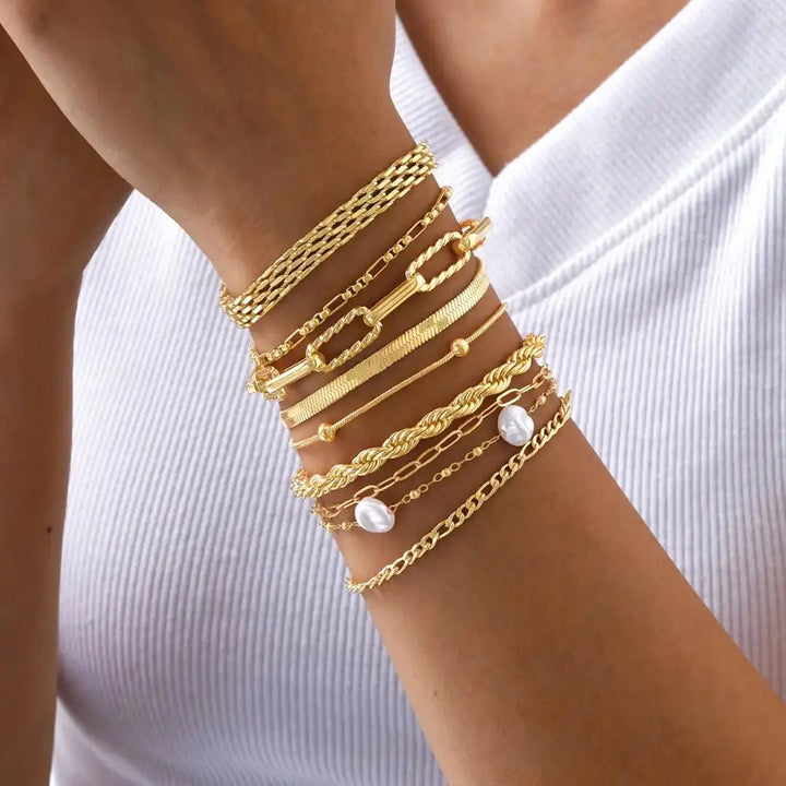 Set di Bracciali Impilabili con Perle Dorate