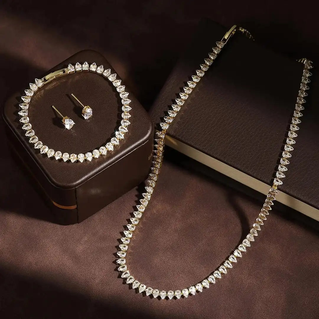 Splendido Set Completo di Zirconia Cubica Trasparente