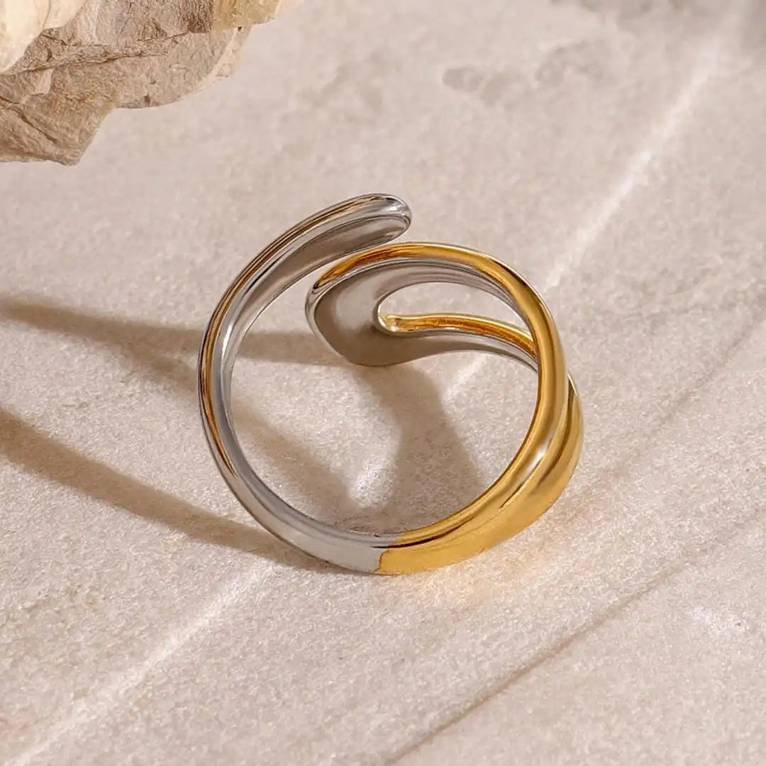 Anello Aperto in Oro Senza Tempo