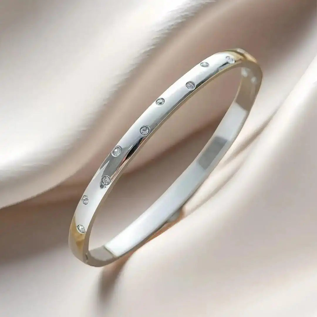 Bracciale in Zirconia Dorata Senza Tempo