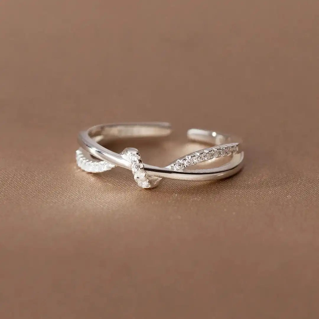 Anello Classico a Nodo Croce