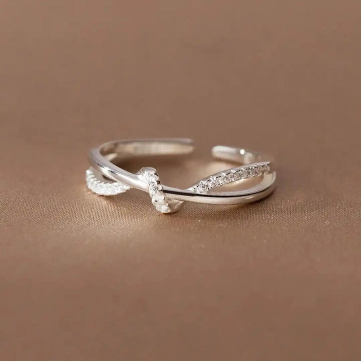 Anello Classico a Nodo Croce