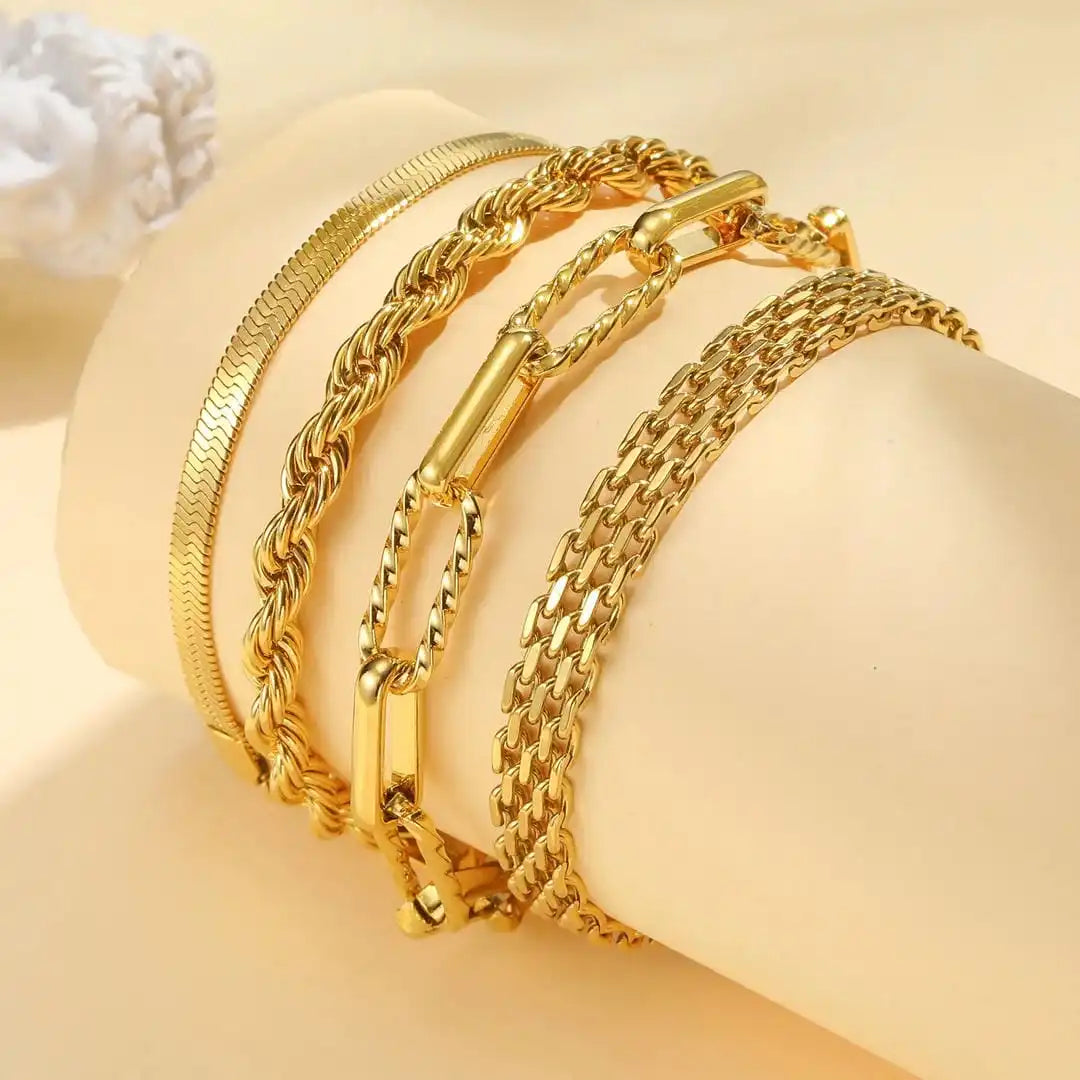 Set di Bracciali Impilabili con Perle Dorate