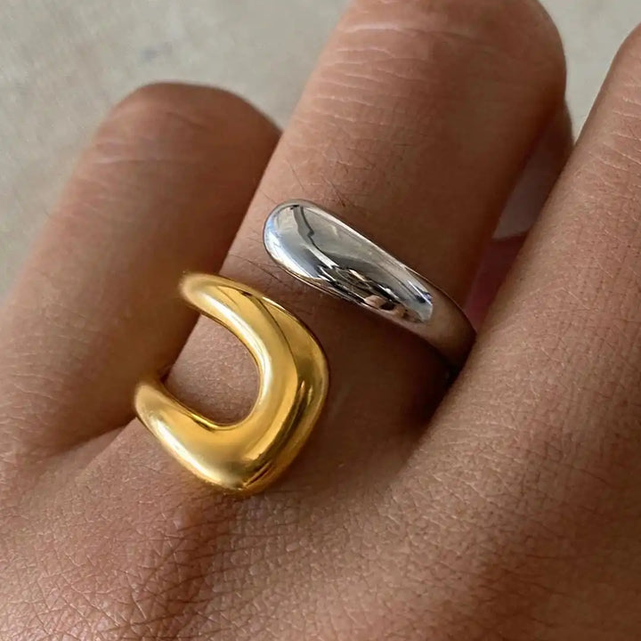 Anello Aperto in Oro Senza Tempo