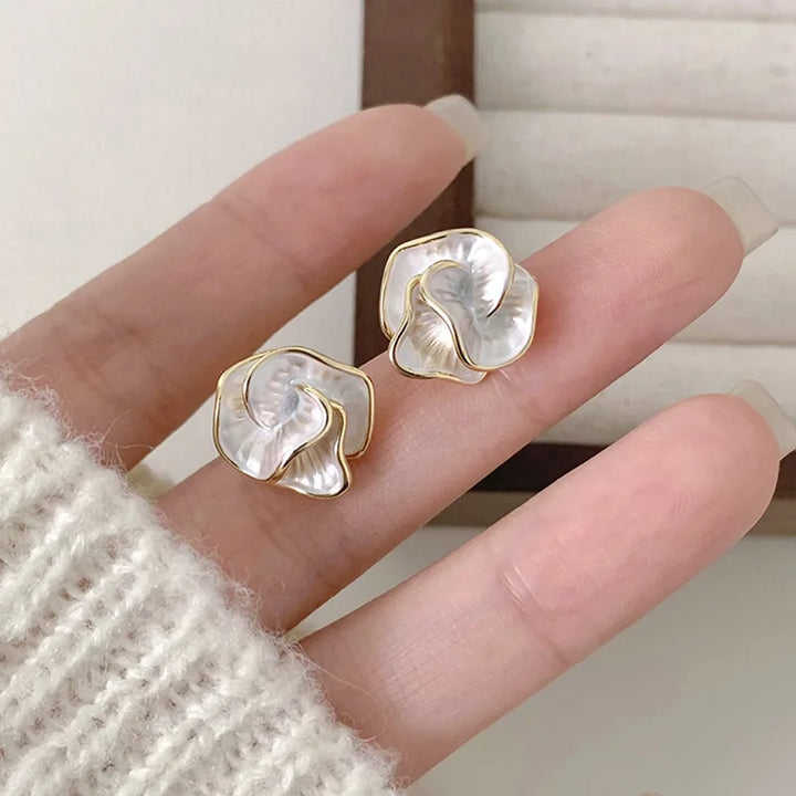 Orecchini a Fiore di Perla