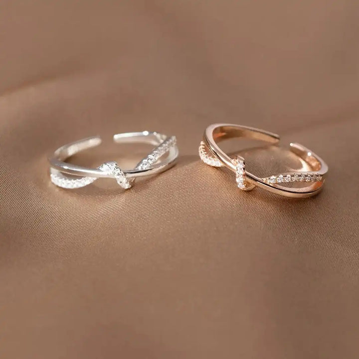 Anello Classico a Nodo Croce