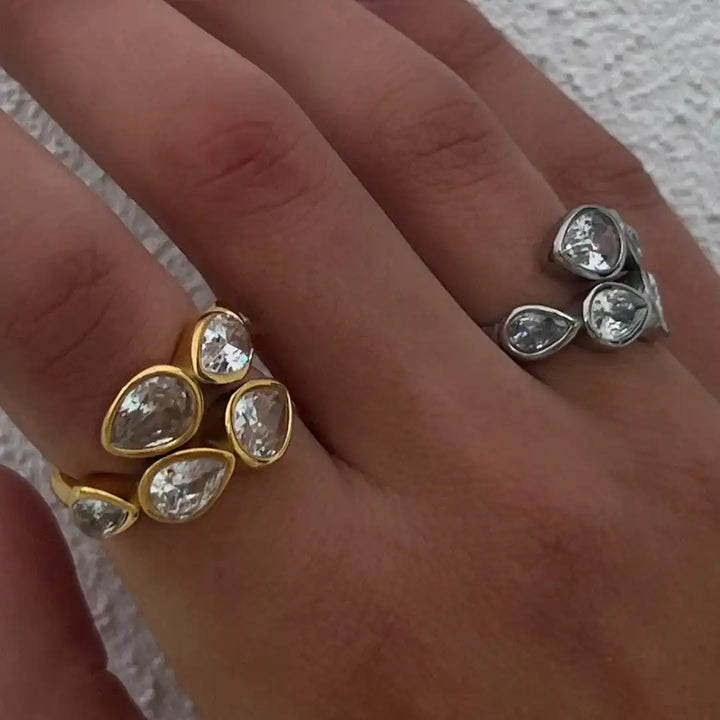 Anello a Cluster a Goccia con Cinque Pietre