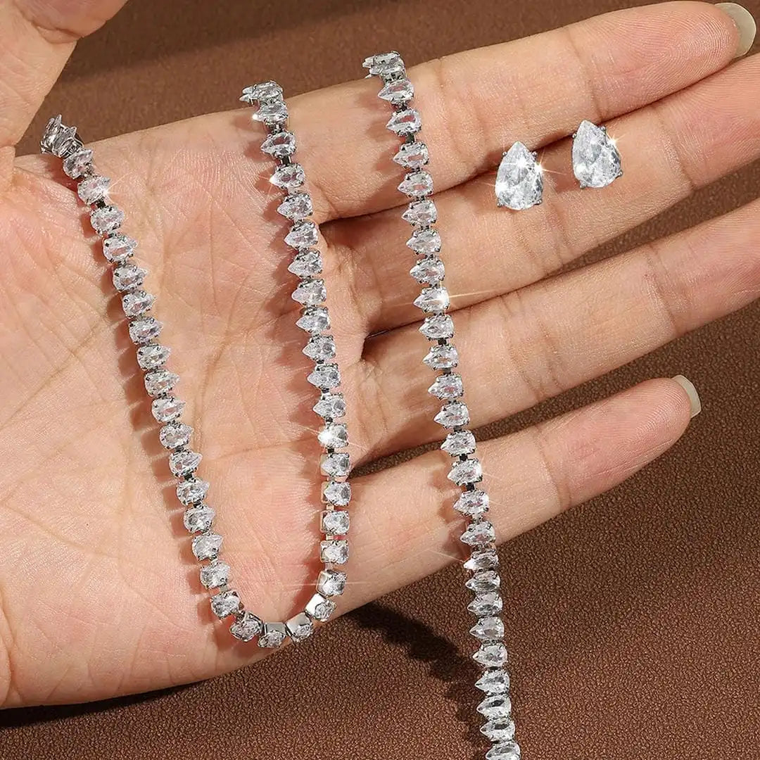 Splendido Set Completo di Zirconia Cubica Trasparente