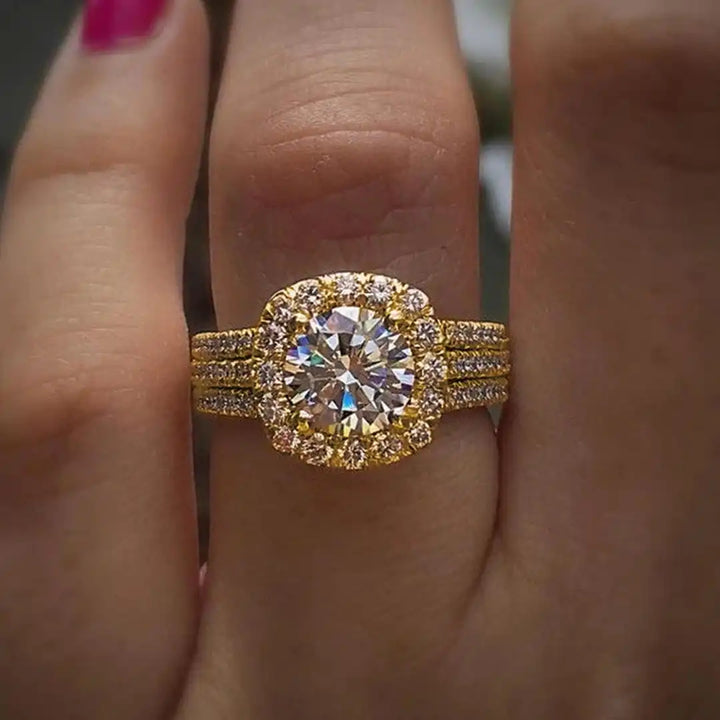 Anello Dichiarativo Pavé a Halo a Cuscino