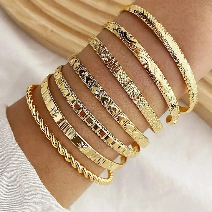 Set di Bracciali a Bangle Aperto in Oro
