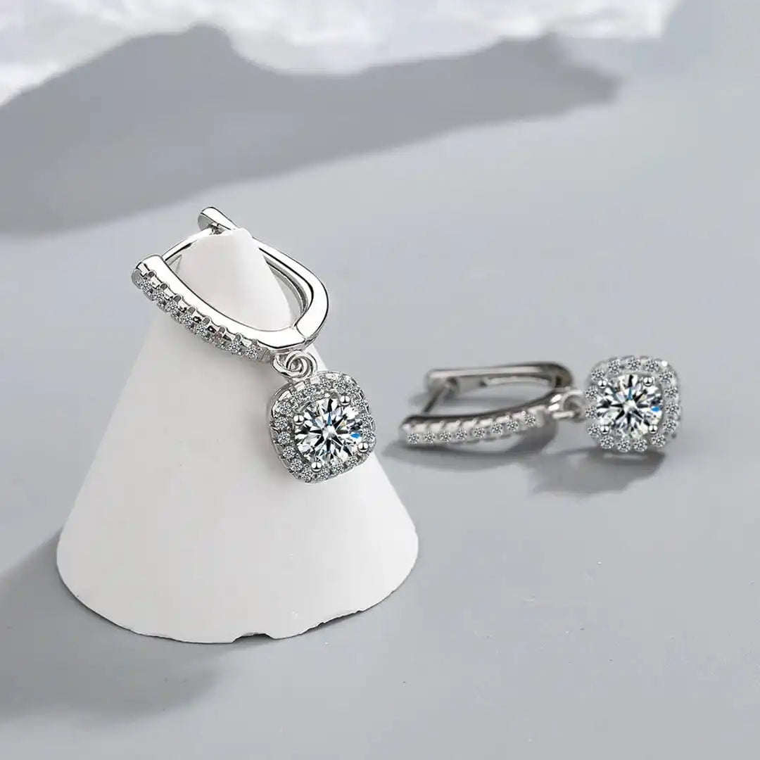 Orecchini in Oro Bianco Classici con Pietra