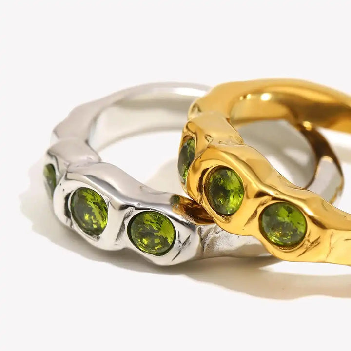 Anello Vintage in Oro con Pietre Preziose Intarsiate