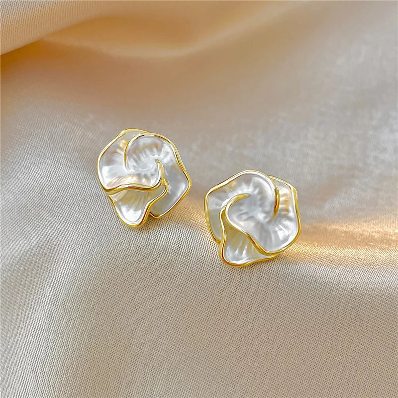 Orecchini a Fiore di Perla