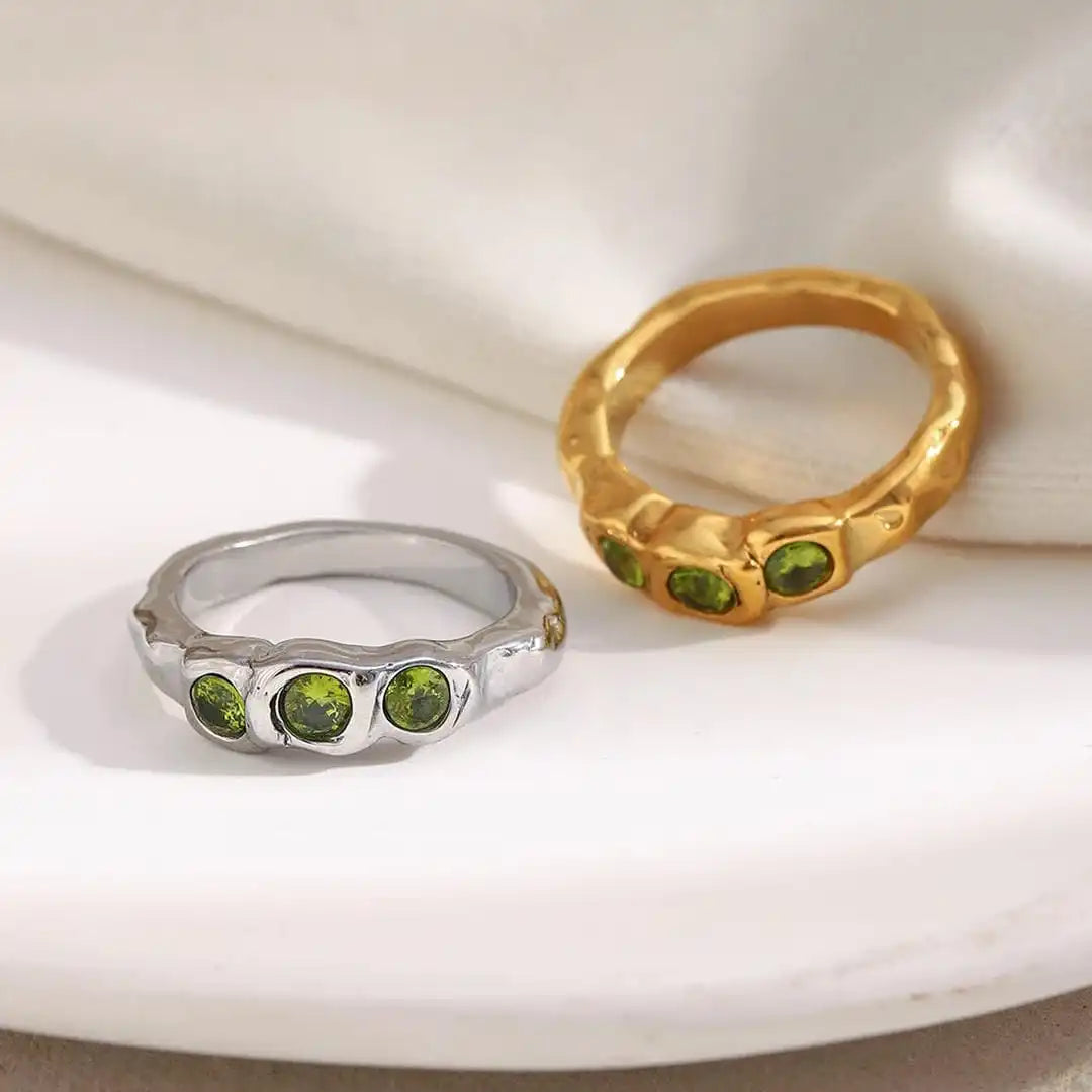Anello Vintage in Oro con Pietre Preziose Intarsiate