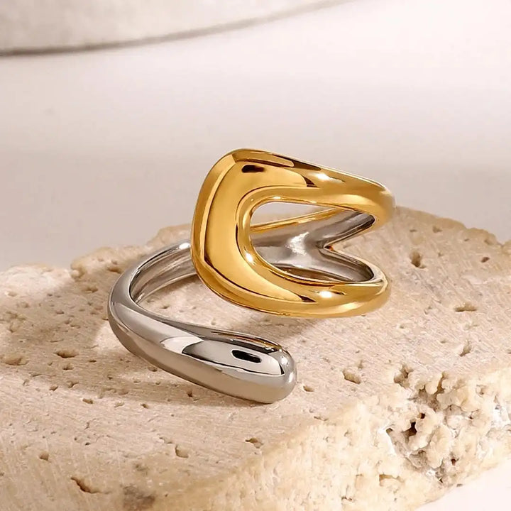 Anello Aperto in Oro Senza Tempo
