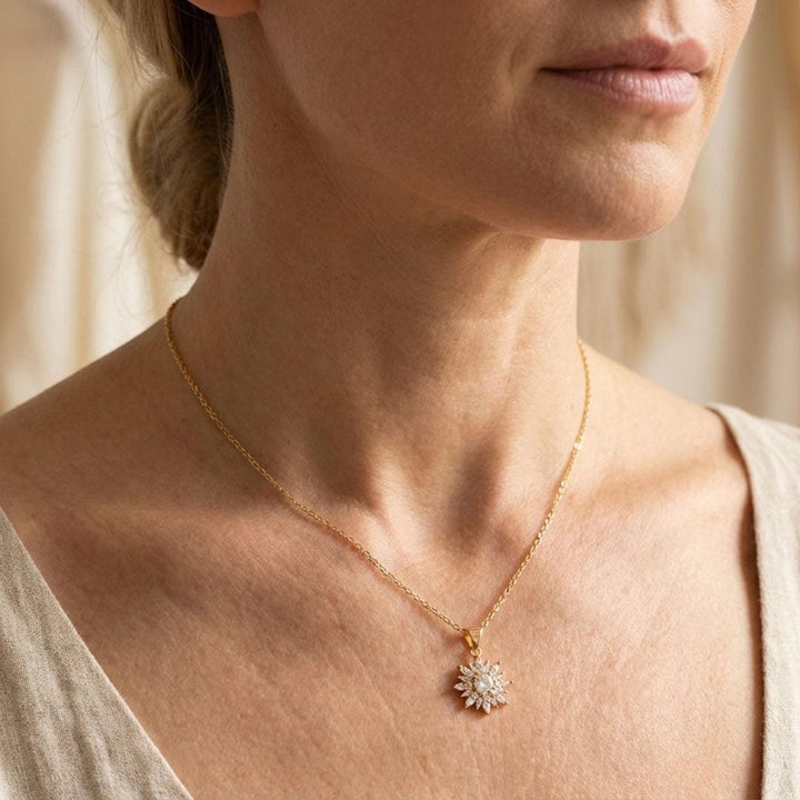 Set di collana e orecchini in zirconio argento trendy a forma di girasole