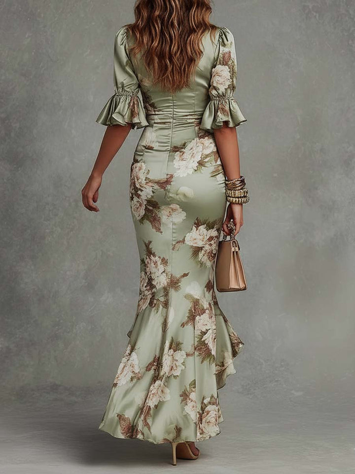 Abito Maxi Asimmetrico in Satin con Maniche a Campana Ruffle e Stampa Floreale Verde