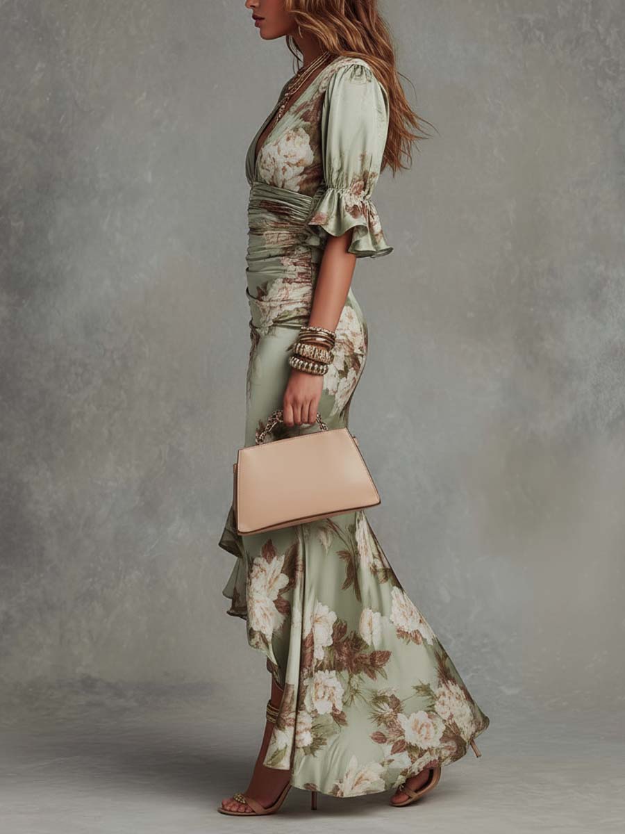 Abito Maxi Asimmetrico in Satin con Maniche a Campana Ruffle e Stampa Floreale Verde