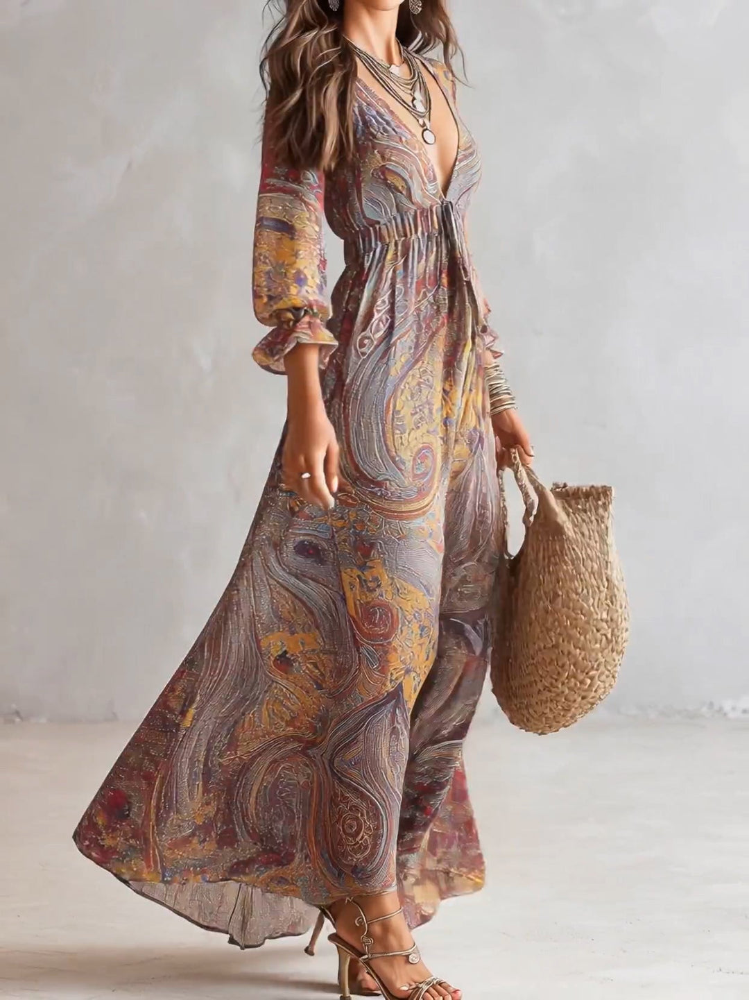 Abito Maxi in Chiffon con Stampa Paisley e Scollatura a V