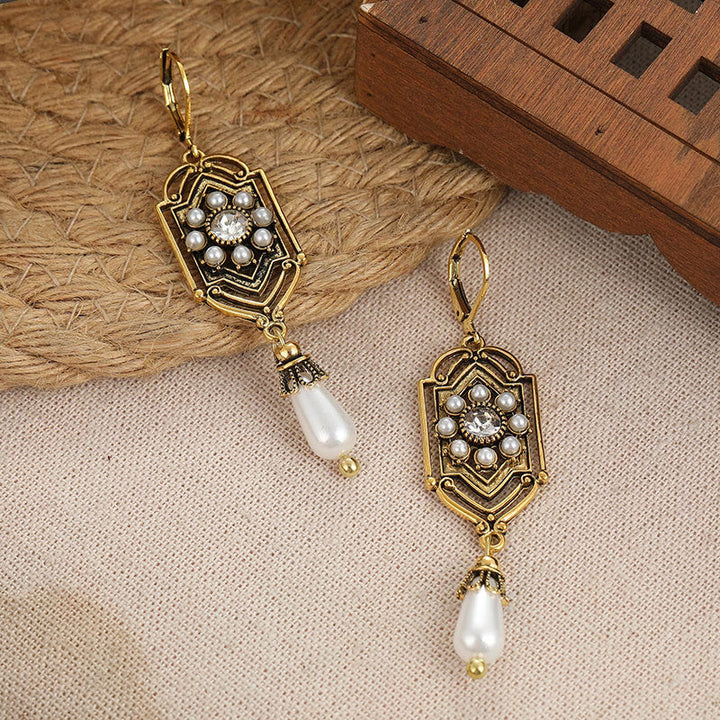 Orecchini Vintage Incastonati in Oro e Perle