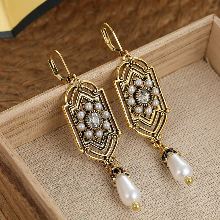 Orecchini Vintage Incastonati in Oro e Perle