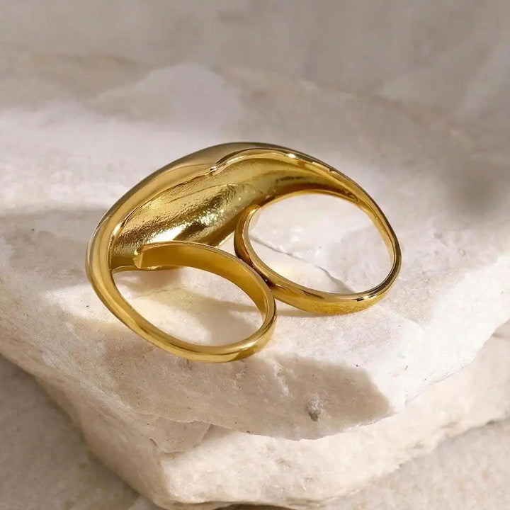 Anello Doppio in Oro Senza Tempo