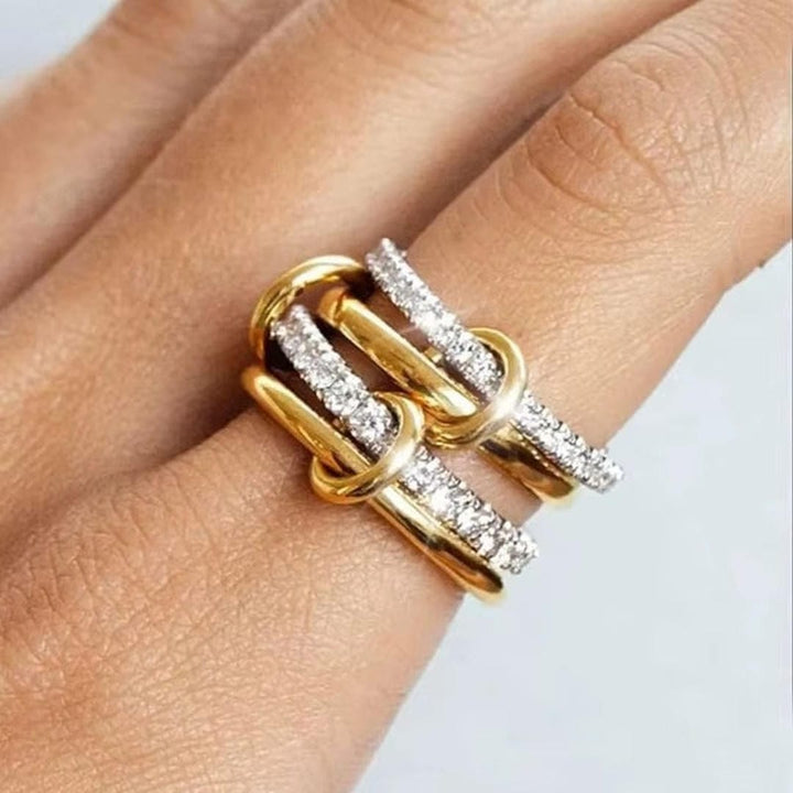 Set di Anelli in Zirconia Intrecciati
